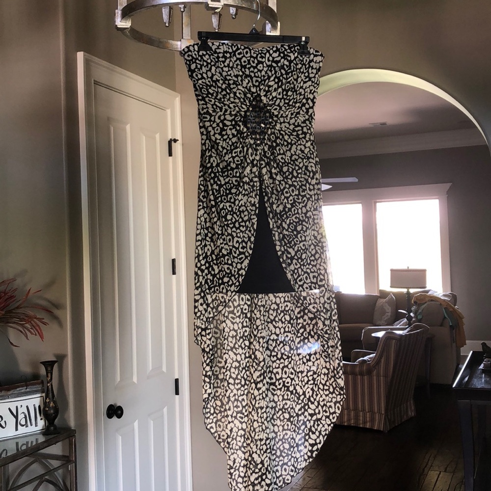 Sexy leopard dress with details